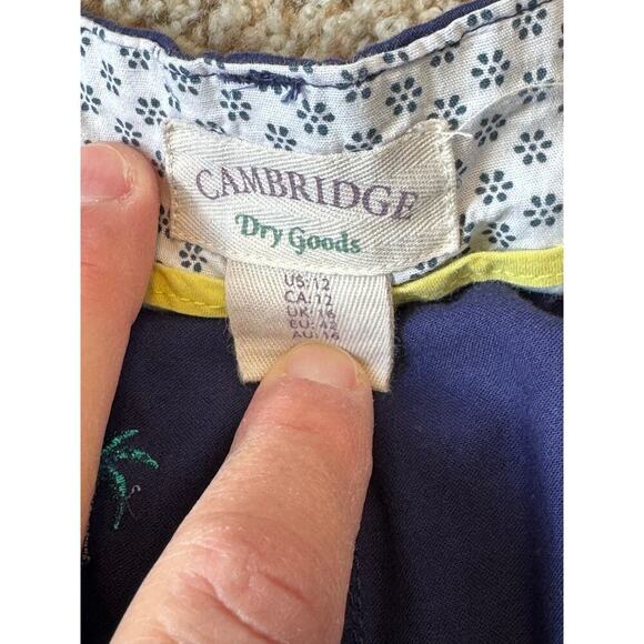 CAMBRIGE DRY GOODS Women's Shorts, size 12; Navy Blue with Palm trees - Picture 7 of 9